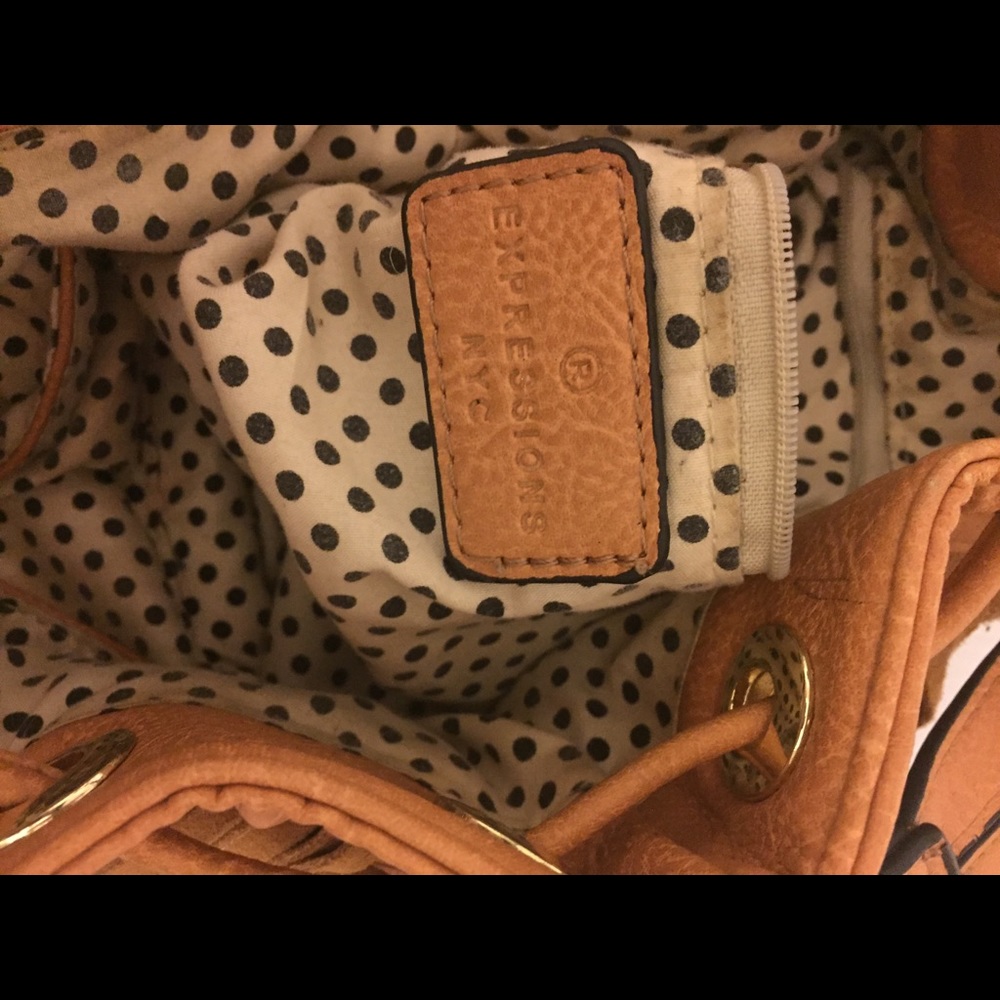 Brown purse w/ Fringe - Picture 4 of 5